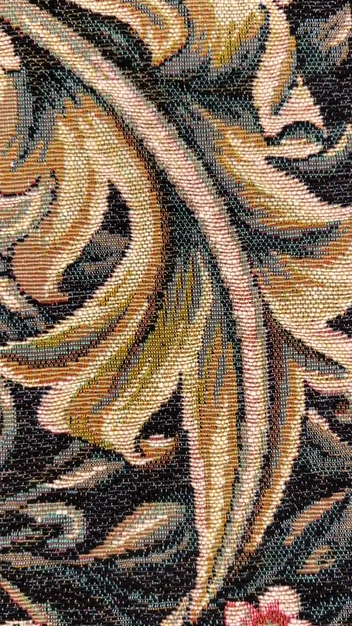 William Morris Green Tapestry Table Runner: Acanthus Leaf Design
